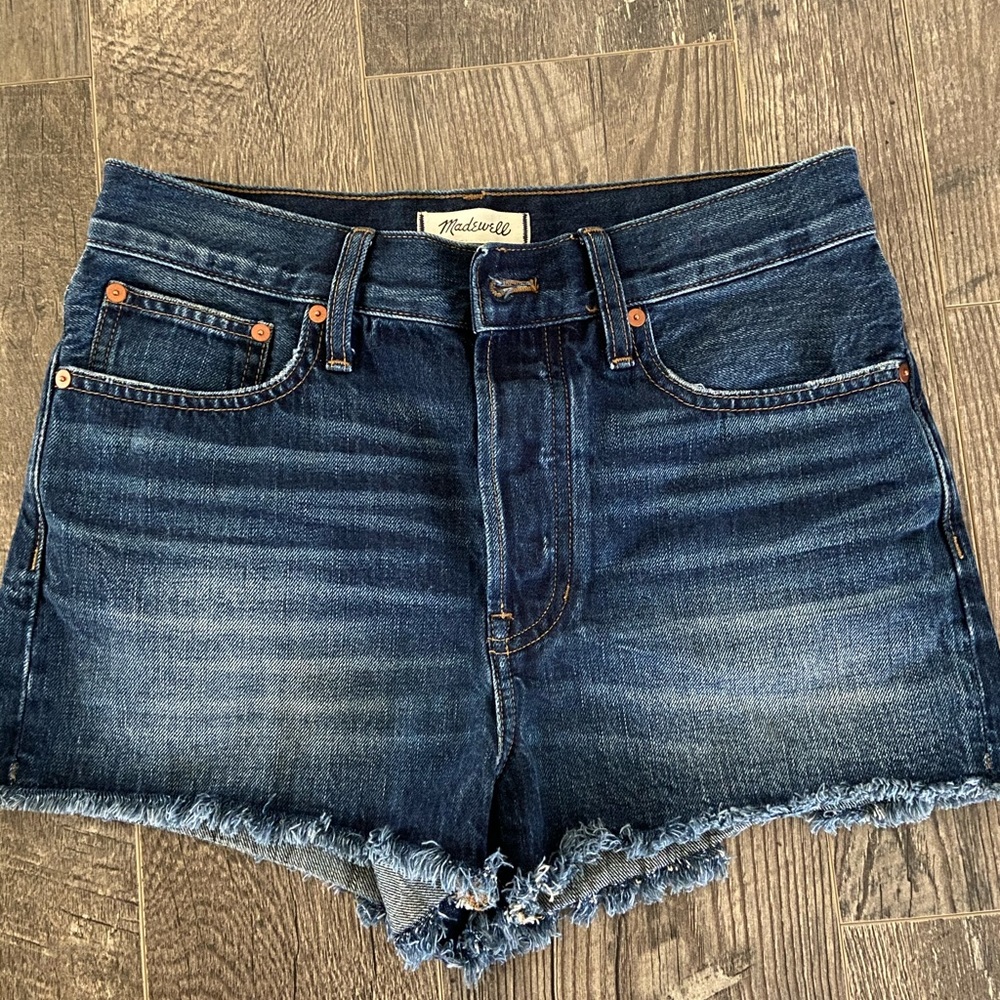 Madewell “dad jean” shorts